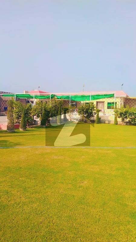 بیدیاں روڈ لاہور میں 2 کمروں کا 8 کنال فارم ہاؤس 5.7 کروڑ میں برائے فروخت۔