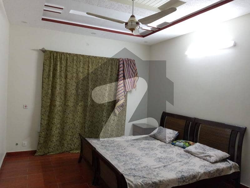 1 Kanal Upper Portion Available For Rent