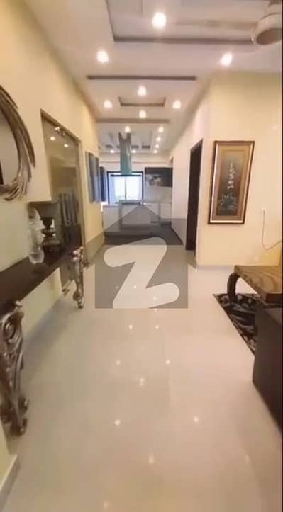 میٹروپولِز ریزیڈینسی جناح ایونیو,کراچی میں 6 کمروں کا 1 کنال پینٹ ہاؤس 8.5 کروڑ میں برائے فروخت۔