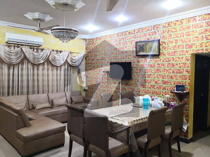 ڈی ایچ اے فیز 7 ڈی ایچ اے ڈیفینس,کراچی میں 5 کمروں کا 12 مرلہ مکان 5.5 کروڑ میں برائے فروخت۔