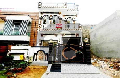 پیراگون سٹی ۔ وُوڈز بلاک پیراگون سٹی,لاہور میں 5 کمروں کا 6 مرلہ مکان 3.5 کروڑ میں برائے فروخت۔