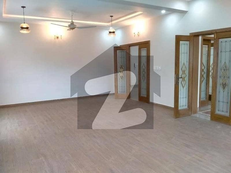 1 KANAL BRAND NEW DESIGNER BEAUTIFUL HOUSE FOR RENT ON BOULEVARD DHA 2 SECTOR J ISLAMABAD