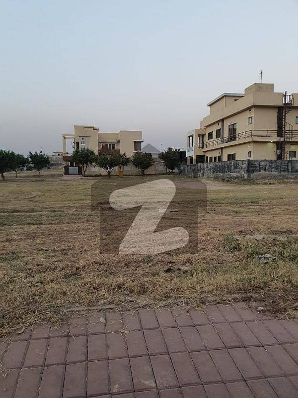 10 Marla Residential Plot For Sale In Bahria Town Phase 8 Block E