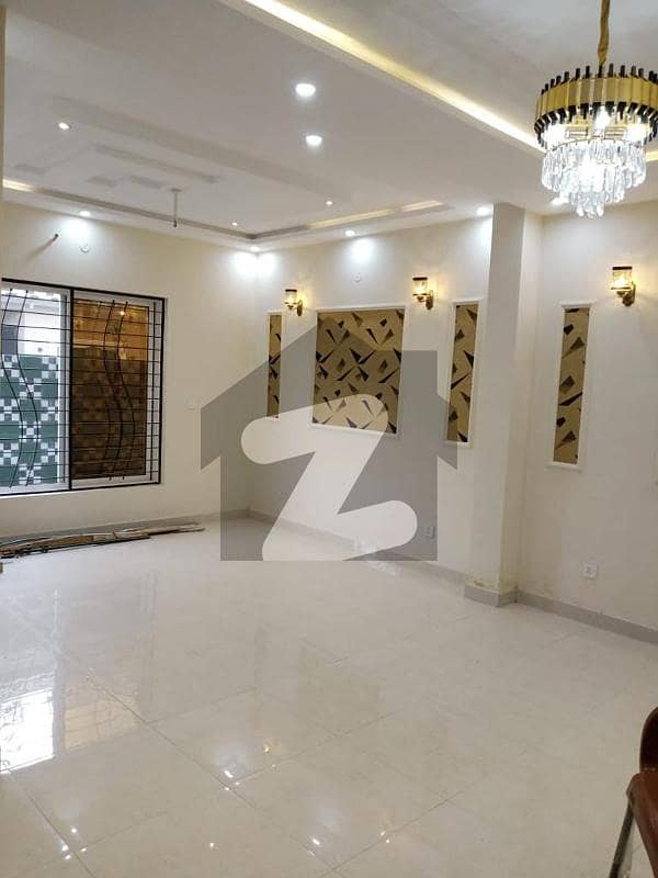 پارک ویو سٹی ۔ جیڈ ایکسٹینشن بلاک پارک ویو سٹی,لاہور میں 4 کمروں کا 5 مرلہ مکان 1.95 کروڑ میں برائے فروخت۔