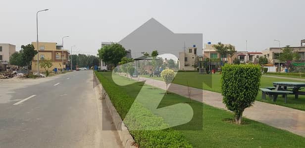 لیک سٹی سیکٹر ۔ ایم۔7ڈی لیک سٹی,رائیونڈ روڈ,لاہور میں 5 مرلہ رہائشی پلاٹ 40.0 لاکھ میں برائے فروخت۔