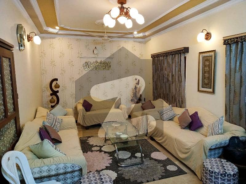 گلستانِِ جوہر ۔ بلاک 2 گلستانِ جوہر,کراچی میں 6 کمروں کا 10 مرلہ مکان 5.2 کروڑ میں برائے فروخت۔