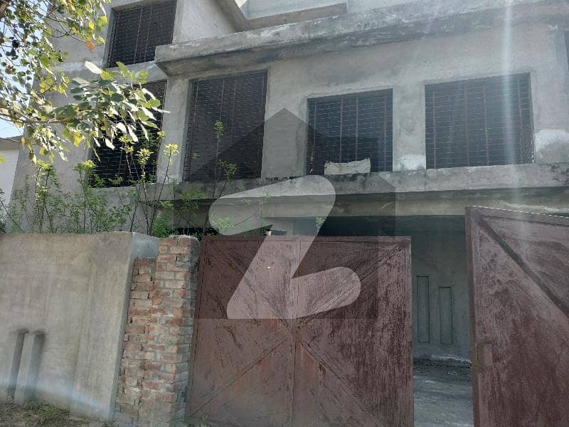ویلینشیاء ہاؤسنگ سوسائٹی لاہور میں 9 کمروں کا 1 کنال مکان 4.5 کروڑ میں برائے فروخت۔