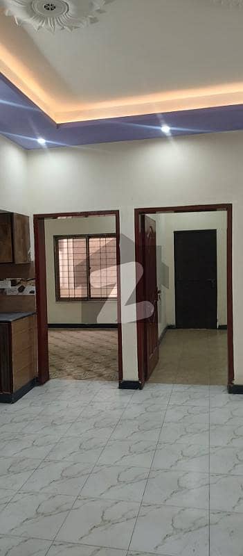 جوہر ٹاؤن لاہور میں 3 کمروں کا 6 مرلہ فلیٹ 83.0 لاکھ میں برائے فروخت۔