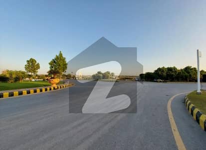 5 Kanal Cutting Land Farmhouse Plot For Sale - Block-D, Gulberg Greens, Islamabad.