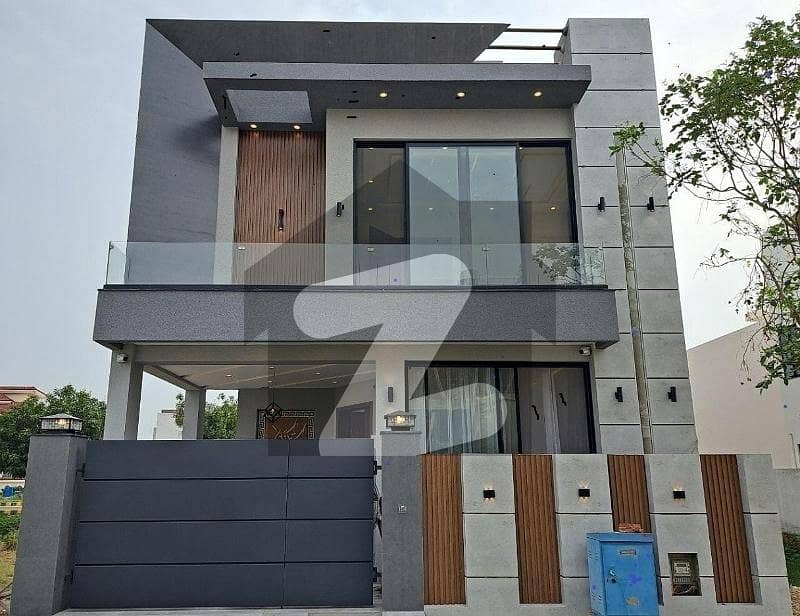 Ultra Modern 5 Marla Luxurious Bungalow For Sale In DHA 9 TOWN Lahore
