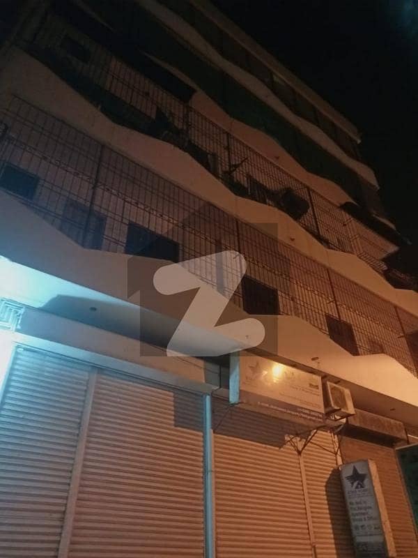 Prime Location Flat Sized 1750 Square Feet Is Available For Rent In Ittehad Commercial Area