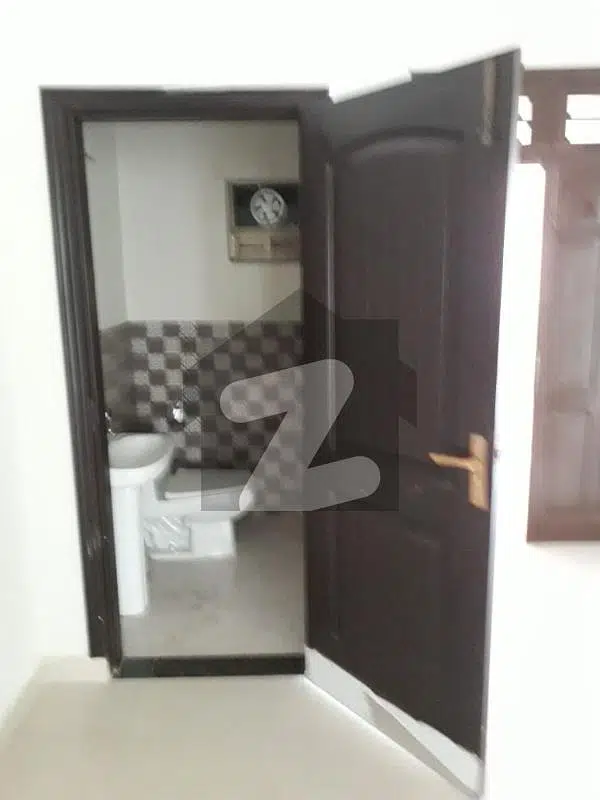 10 Marla 3 Bedroom Apartment For Sale In Askari -11 Lahore.
