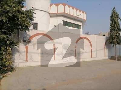 Double Storey 200 Square Yards House Available In Gulshan-e-Kaneez Fatima For sale