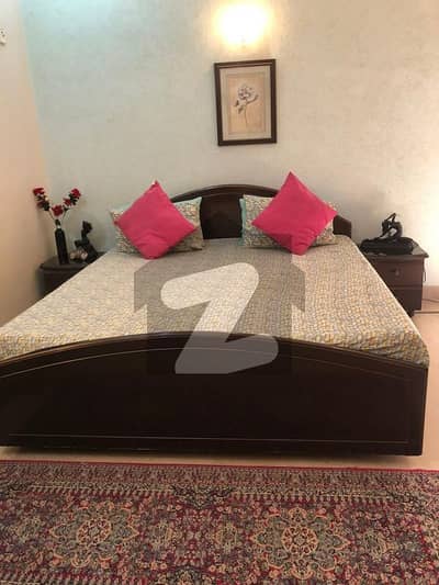 Male In Bungalow Fully Furnished Room Attached Washroom Common Kitchen Lounge Dha 6 For Rent