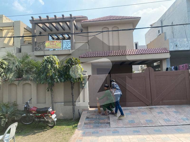10 Marla Slightly Used Spanish House For Sale In Dha Phase 4 DD Right Now