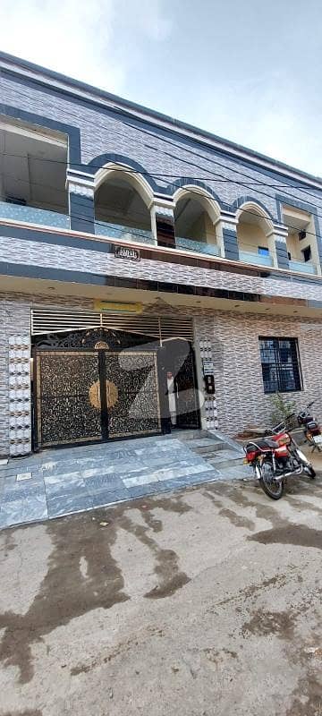 علی عالم گاڈرن لاہور میں 8 کمروں کا 13 مرلہ مکان 3.5 کروڑ میں برائے فروخت۔