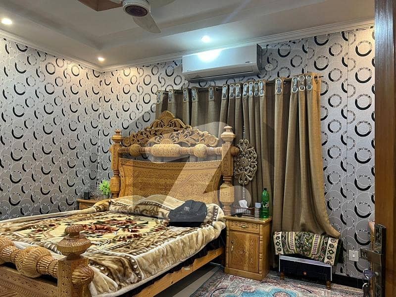 بحریہ ٹاؤن فیز 2 بحریہ ٹاؤن راولپنڈی,راولپنڈی میں 5 کمروں کا 10 مرلہ مکان 4.45 کروڑ میں برائے فروخت۔