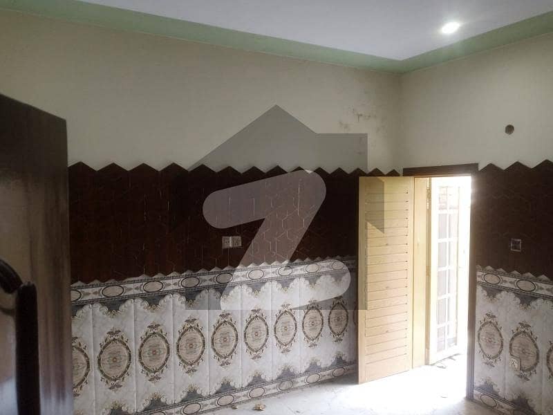 Prime Location House For Grabs In 5 Marla Peshawar