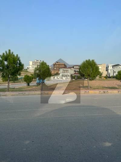 2 Kanal Boulevard + Corner Category Residential Plot For Sale In Bahria Town Phase 8 Overseas Enclave Sector 5