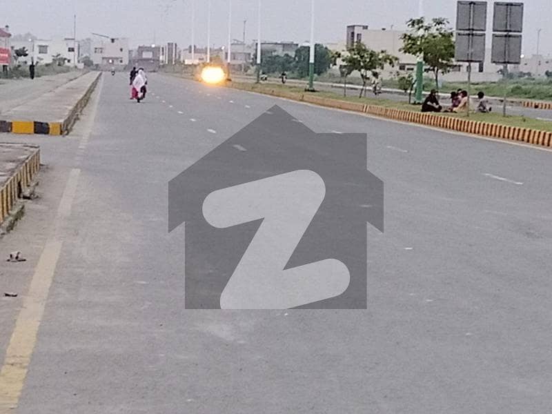 1 Kanal Pair Possession Plot 70ft Road Near Mosque For Sale P-Block DHA Phase 7