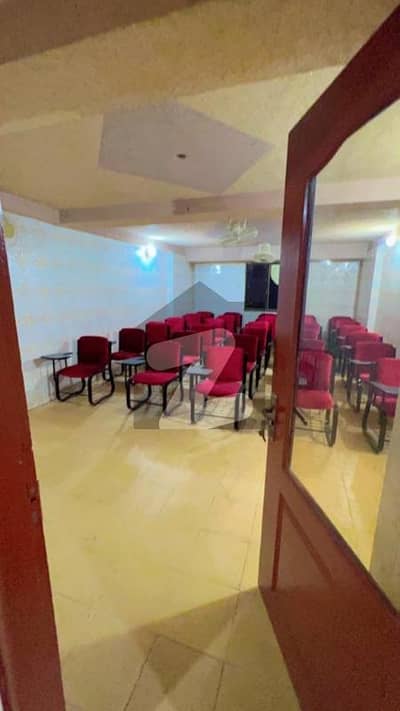 ناظم آباد کراچی میں 10 کمروں کا 2 کنال مکان 13.0 کروڑ میں برائے فروخت۔