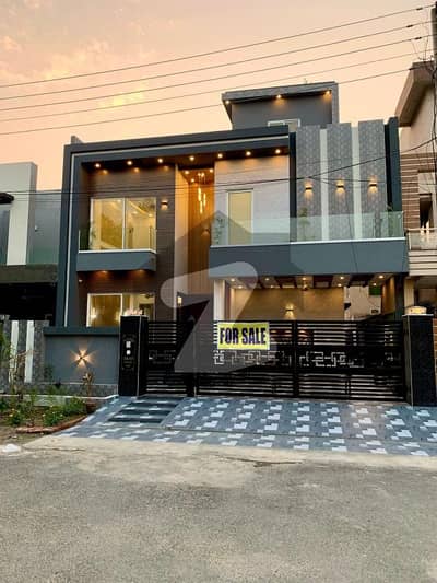 10 Marla Brand New Ultra Modern Design House For Sale In Valencia Town