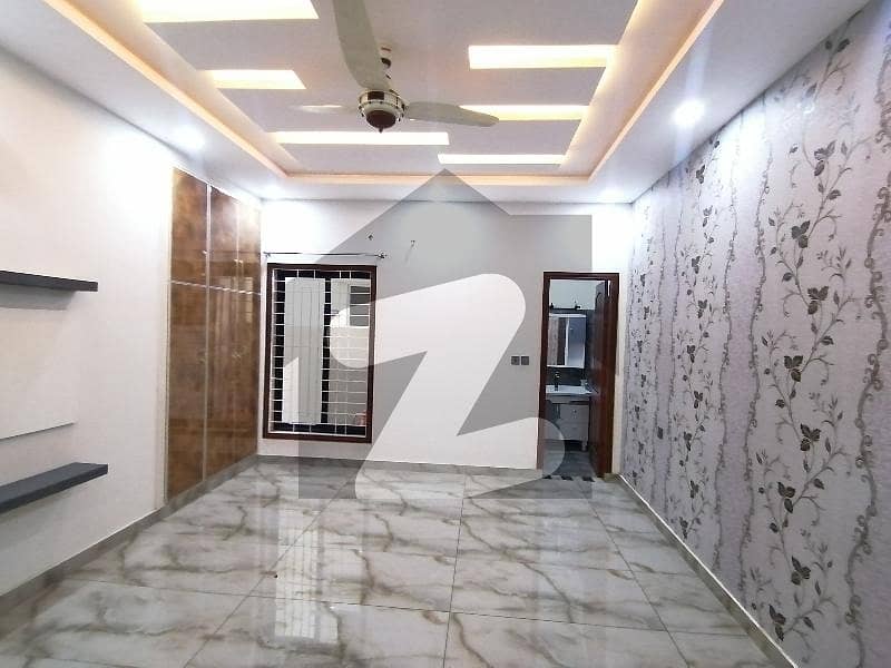 کینال ویو ہاؤسنگ سکیم گوجرانوالہ میں 4 کمروں کا 5 مرلہ مکان 48.0 ہزار میں کرایہ پر دستیاب ہے۔