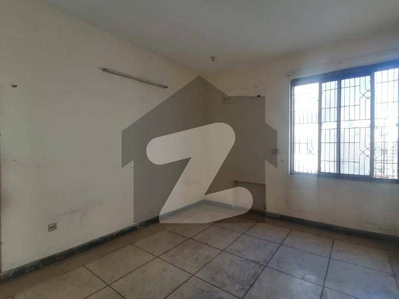 To rent You Can Find Spacious House In Rustam Park