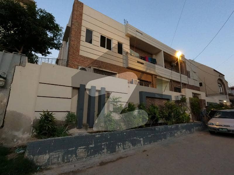 باتھ آئی لینڈ کراچی میں 3 کمروں کا 10 مرلہ فلیٹ 4.5 کروڑ میں برائے فروخت۔