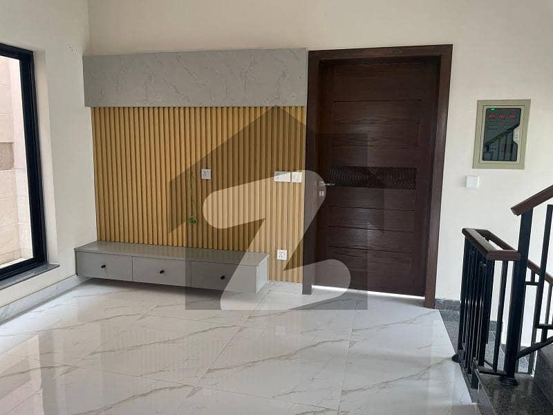 4 Beds 10 Marla Full House Prime Location for Rent DHA Phase 4 Lahore