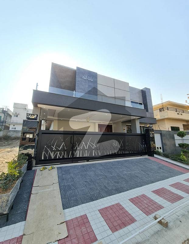 1 Kanal Designer House For Sale With Solar System And Acs