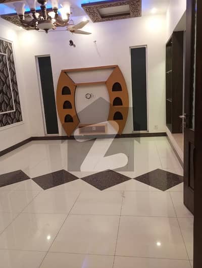 ڈی ایچ اے فیز 6 ڈیفنس (ڈی ایچ اے),لاہور میں 3 کمروں کا 1 کنال بالائی پورشن 1.1 لاکھ میں کرایہ پر دستیاب ہے۔