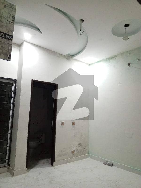 نیسپاک سکیم فیز 3 ڈیفینس روڈ,لاہور میں 2 کمروں کا 3 مرلہ مکان 90.0 لاکھ میں برائے فروخت۔