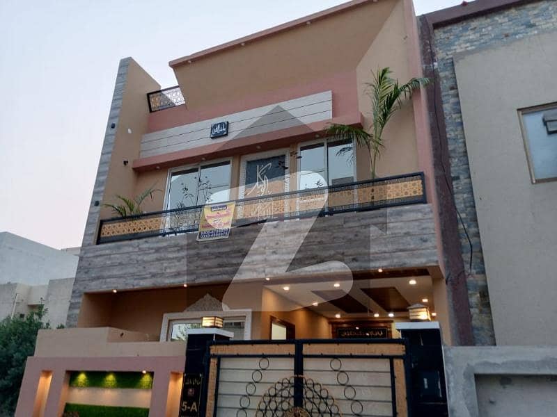 5 MARLA BRAND NEW HOUSE AVAILABLE FOR SALE IN VALENCIA TOWN
