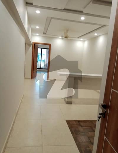Bahria Enclave Islamabad Sector H The Galleria Three Bed Gold Outer Face Appartment for Sale Available