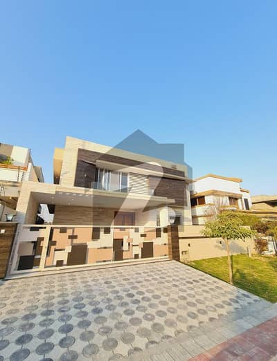 21 Marla 5 Bedroom House For Sale