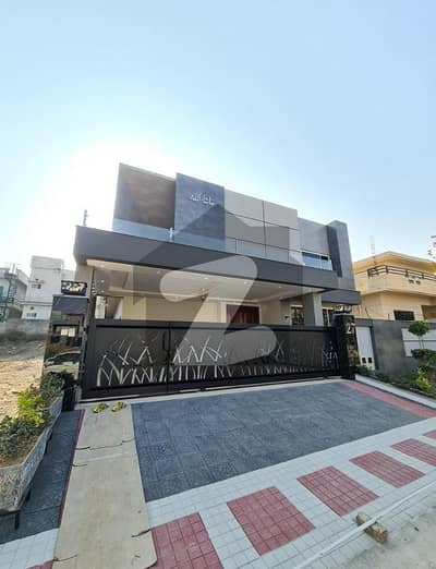 Solar Powered With ACs Top Designer 1 Kanal House For Sale