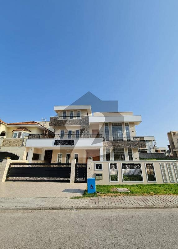 Double Unit 1 Kanal Top Location House For Sale