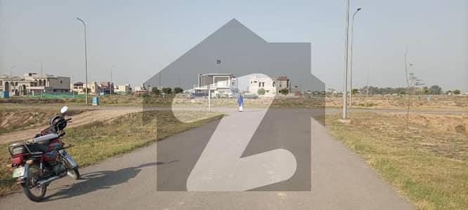 DHA Phase 7 Block Y 1 Kanal Facing Park Plot For Sale DP Pole Clear Road Level Plot In Reasonable Price