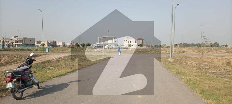 DHA Phase 7 Block Y 1 Kanal Facing Park Plot For Sale DP Pole Clear Road Level Plot In Reasonable Price