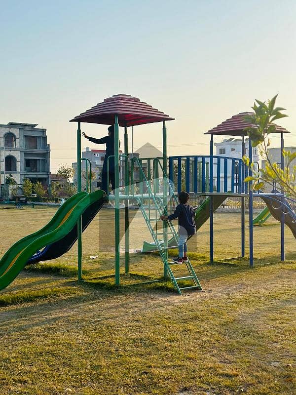 پارک ویو سٹی لاہور میں 5 مرلہ رہائشی پلاٹ 40.0 لاکھ میں برائے فروخت۔
