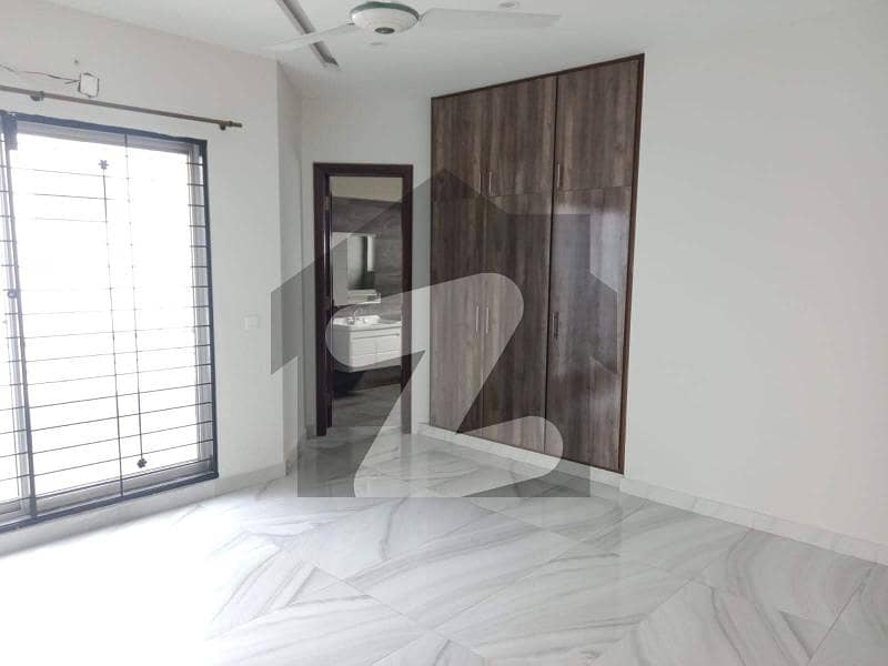 10 Marla Upper Portion Available For Rent In DHA Phase 3