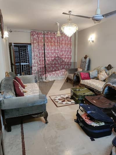 3 Bed 4th Floor With Lift Flat Boundary Wall Car Parking for Rent Nearby Bait ul Muqarram Masjid