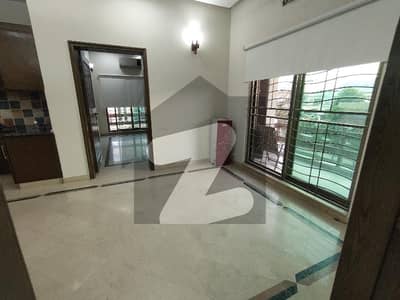 DHA Phase 3 5 Marla Upper Portion For Rent With Separate Entrance,Two AC Installed,Curtain Blinders and many more like that