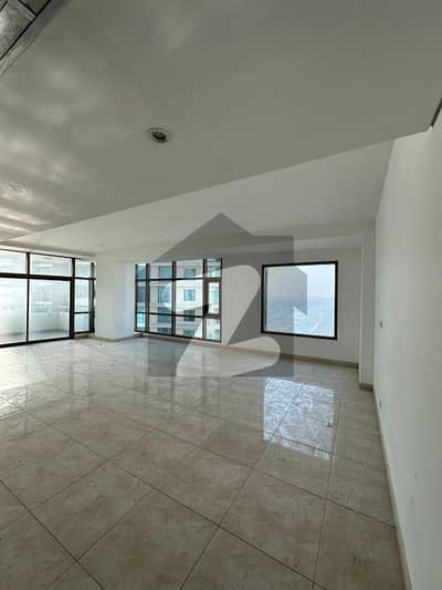 Outclass Sea Facing Apartment for Sale in Emaar Pearl Tower 2