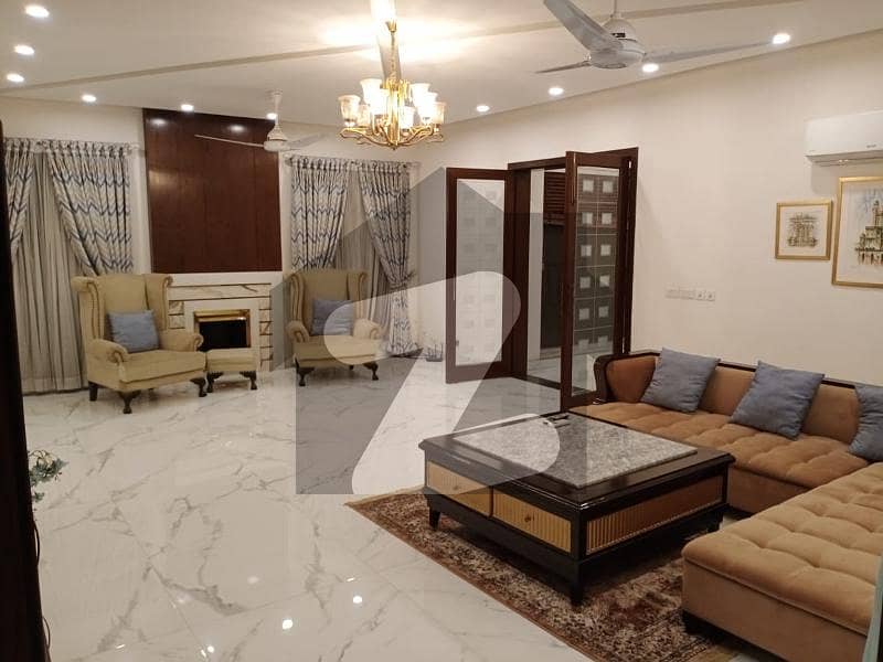 DEFENCE 2 KANAL MOST LUXURIOUS PRIME LOCATION VILLA FOR RENT