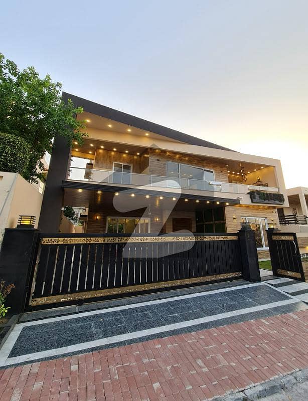 Bahria Town 1 Kanal Top Designer House For Sale