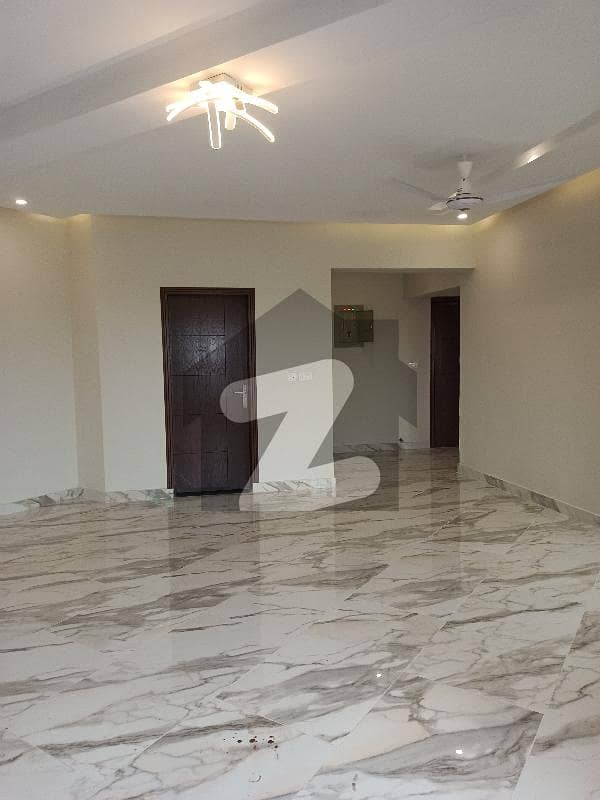 Beautiful Luxury Apartment For Sale In Askari 11 Lahore Sector D