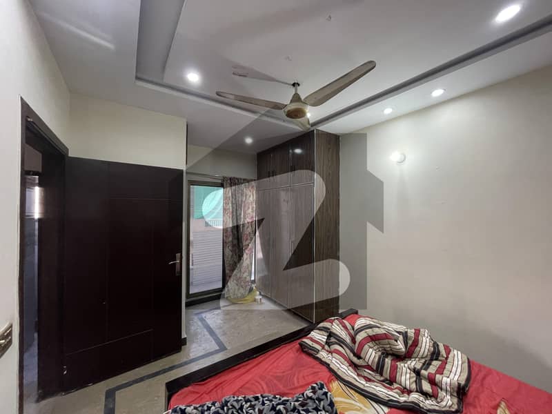 Flat For Rent Near To Emporium Mall