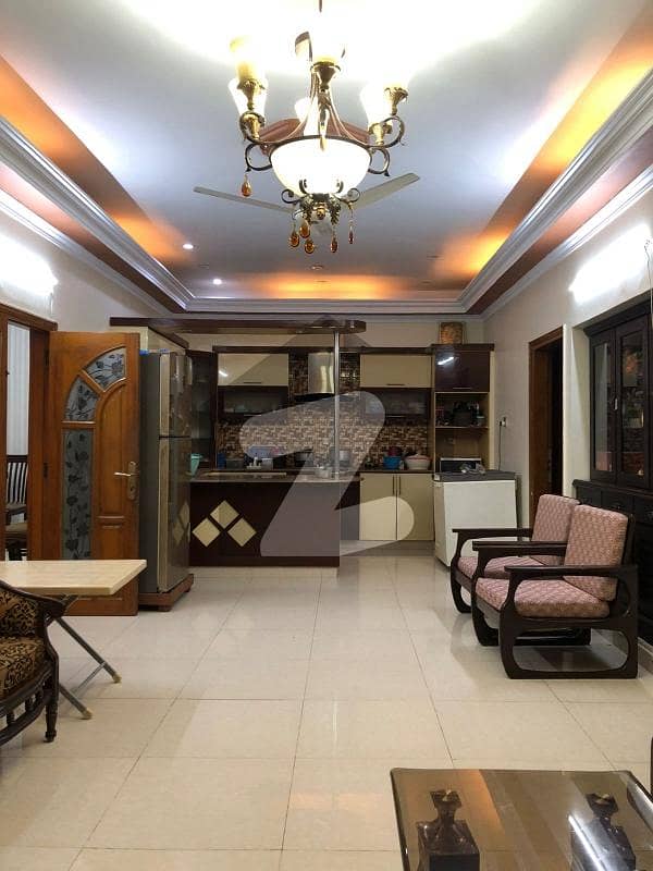 گلستانِِ جوہر ۔ بلاک 17 گلستانِ جوہر,کراچی میں 4 کمروں کا 10 مرلہ مکان 5.65 کروڑ میں برائے فروخت۔